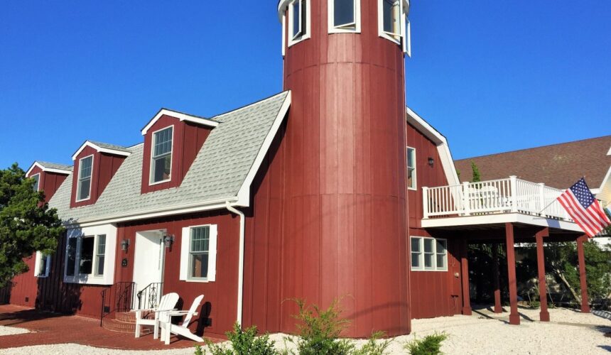 9916 First Avenue – The Bail Barn