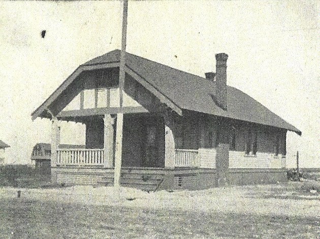 Picture of the Day No. 139 – “THE TOEBE BUNGALOW IN 1917 AT STONE HARBOR, N. J.” 